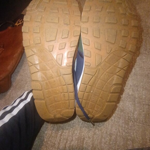 Air Max 1 "Gorge Green" sneakers - Picture 8 of 9